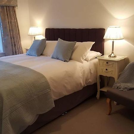 Crofters Guest House Уитни Экстерьер фото