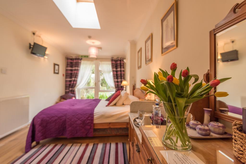 Crofters Guest House Уитни Экстерьер фото