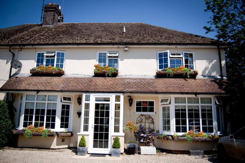 Crofters Guest House Уитни Экстерьер фото