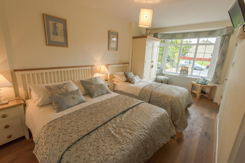 Crofters Guest House Уитни Экстерьер фото