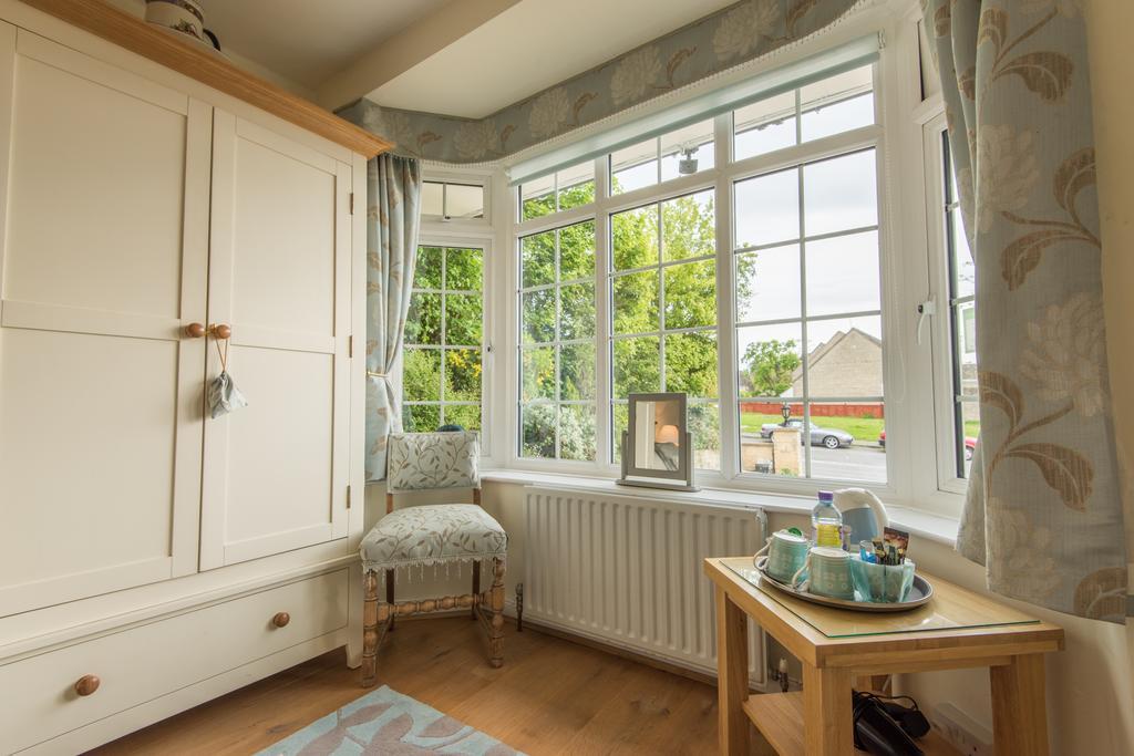 Crofters Guest House Уитни Экстерьер фото