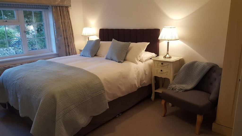 Crofters Guest House Уитни Экстерьер фото